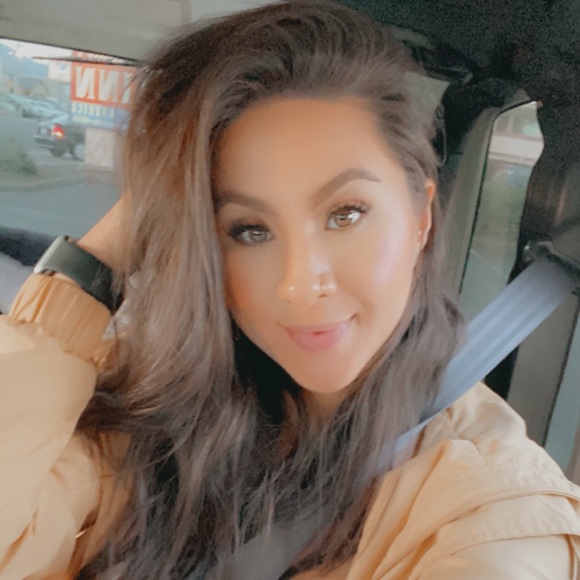 Meet your Posher, Elizabeth - Picture 1 of 1